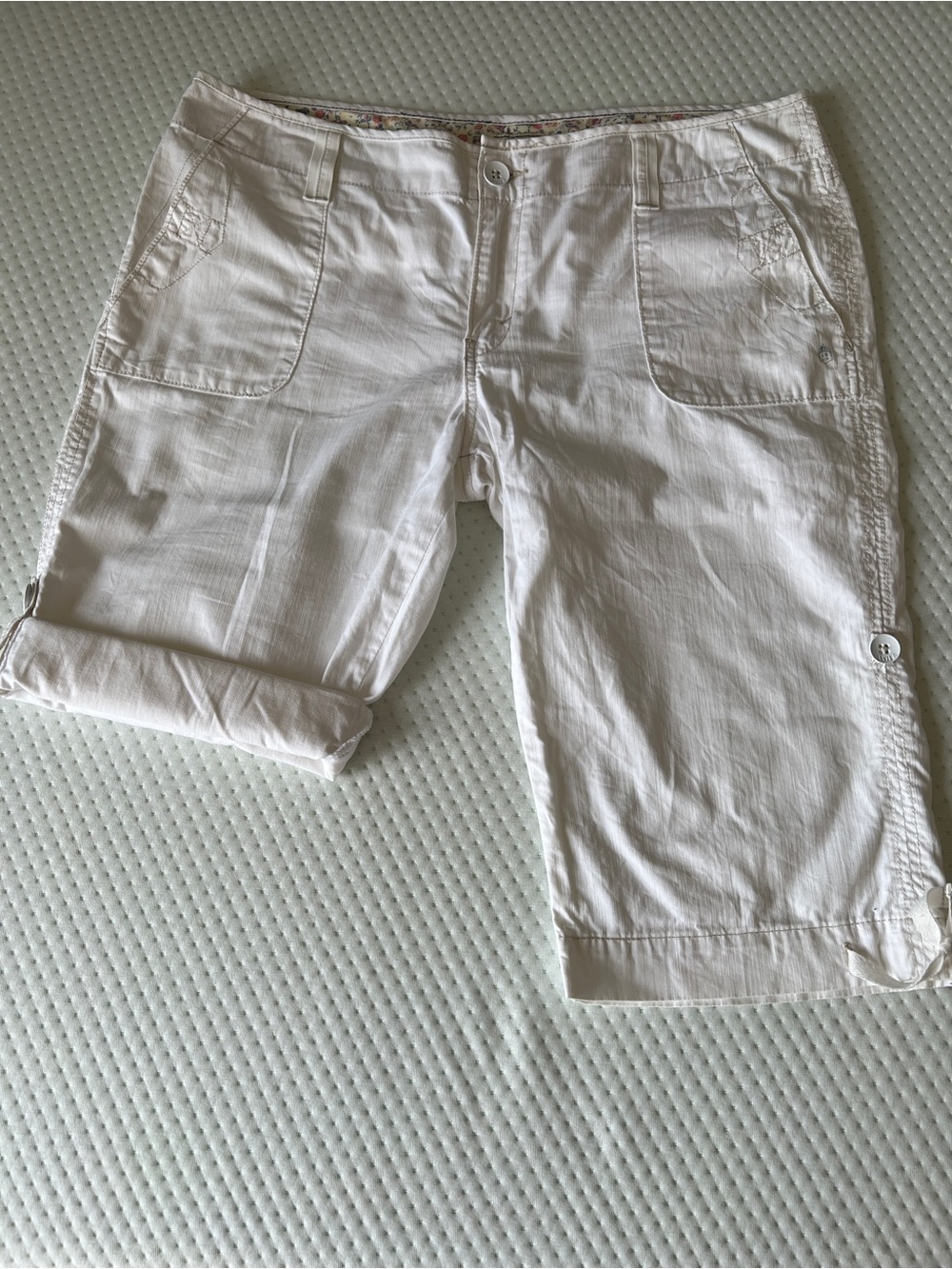 Levi's Bermudas Capri Pants Drawstring Bottom Womens Size 14 White 100% Cotton